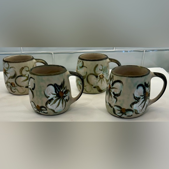 Set of 4 Vintage Chatham Potters Pottery USA Coffee Mugs, Dogwood Flowers - Picture 6 of 7